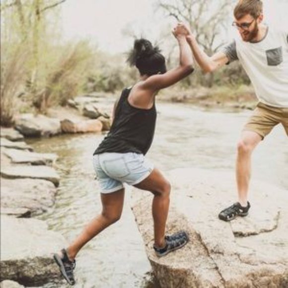 Khombu Cacey Sport Leather Cutout Sport Sandals - Picture 7 of 8